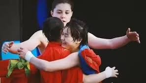 什么是“非理性坚持”？错误下注为何不愿止损。（非理性坚持：为何明知出错仍不肯止损？）