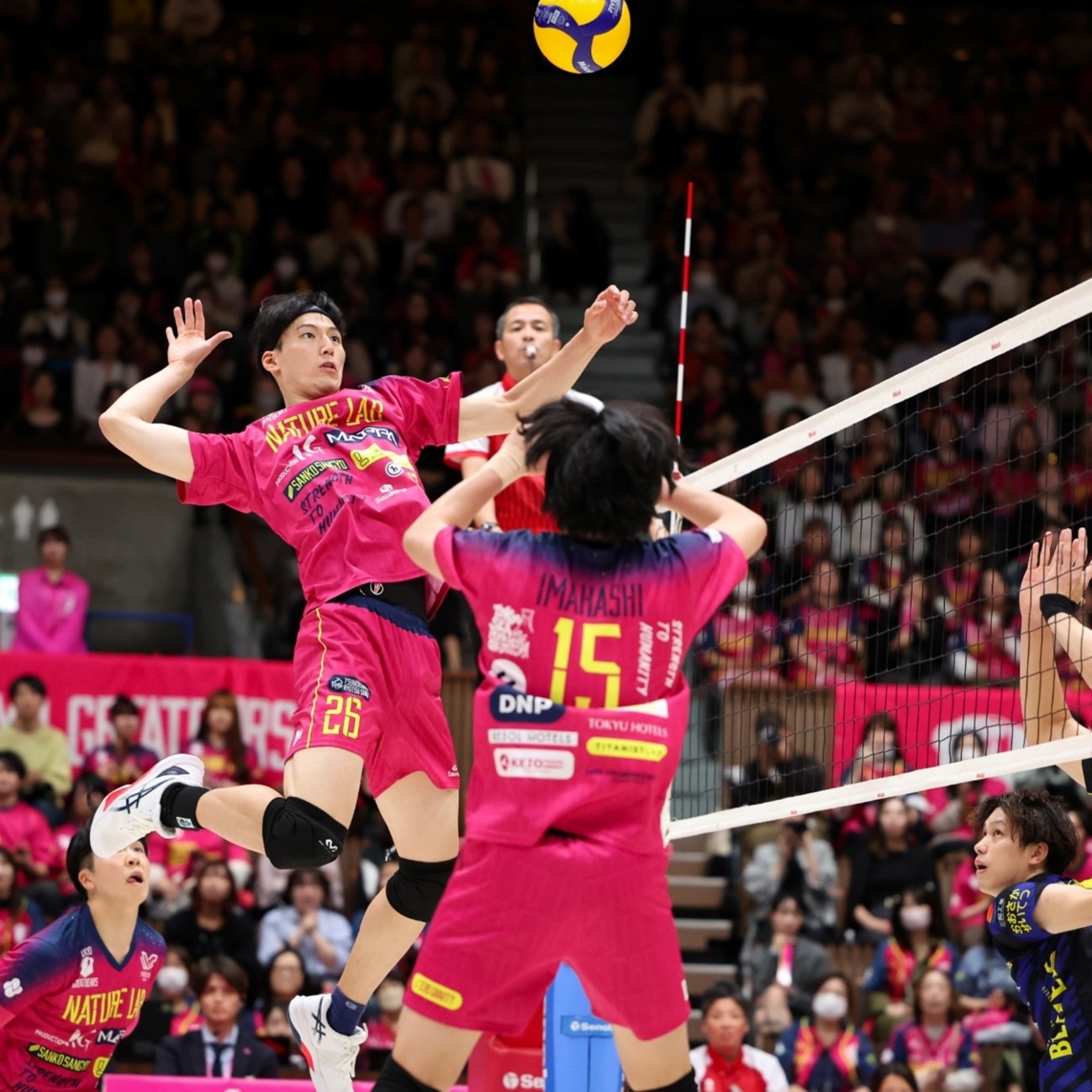 2025和平精英PSI总决赛暨刺激之夜三亚落幕 潮流与竞技共谱新篇章