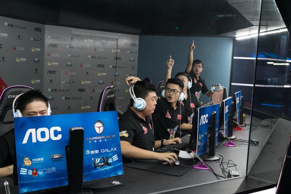 参加备受瞩 参加备受瞩